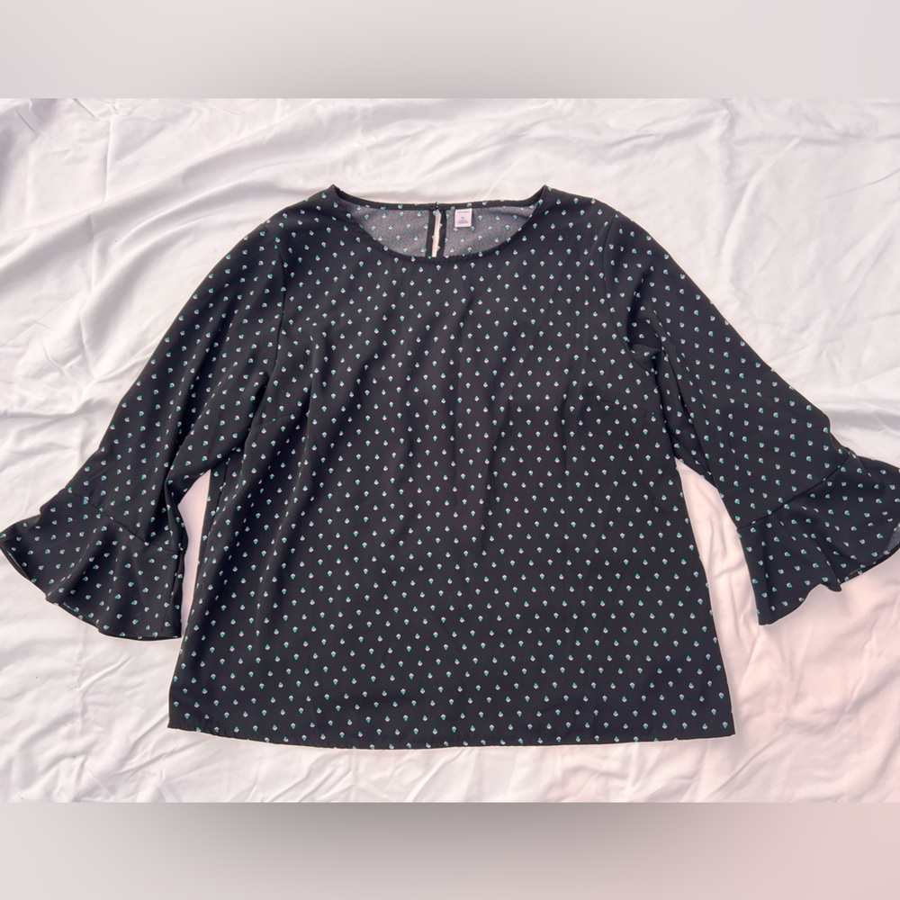 Old Navy Blouse with 3/4 sleeves with ruffled cuffs.